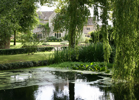 Hovington House grounds
