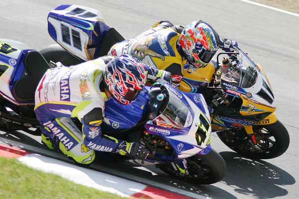 � Marcus Dodridge/MCN -  World Superbikes Brands Hatch 2005