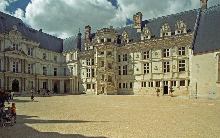 Blois