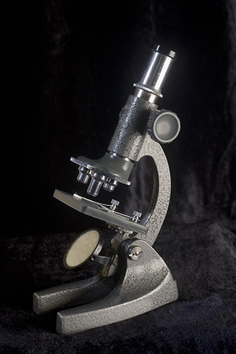 Microscope