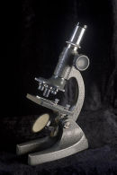 Microscope