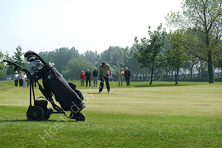 One arm golf Tynemouth