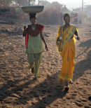 2 girls