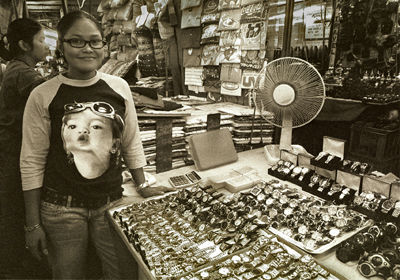 watch seller Si Lom