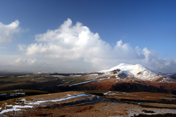 Turnhouse Hill and Castlelaw Iron Age Fort